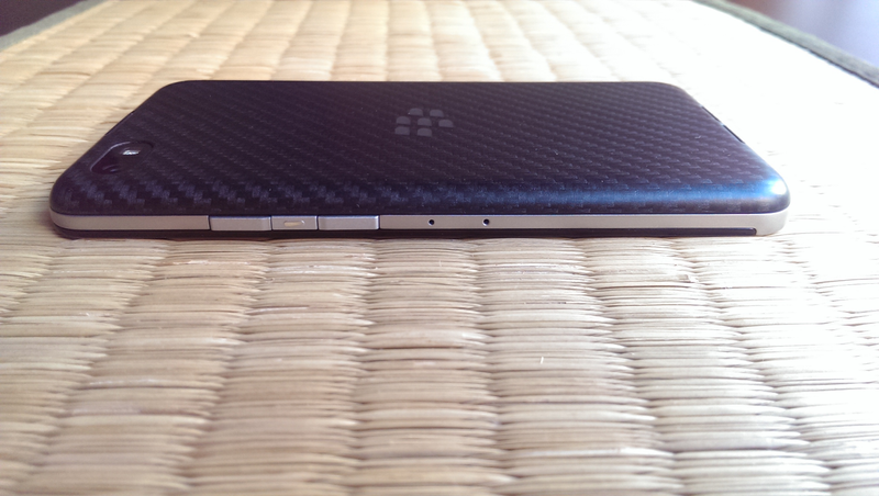 Illustration for article titled BlackBerry Z30, análisis: un gran móvil que llega demasiado tarde